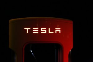 Tesla supercharger 's avonds